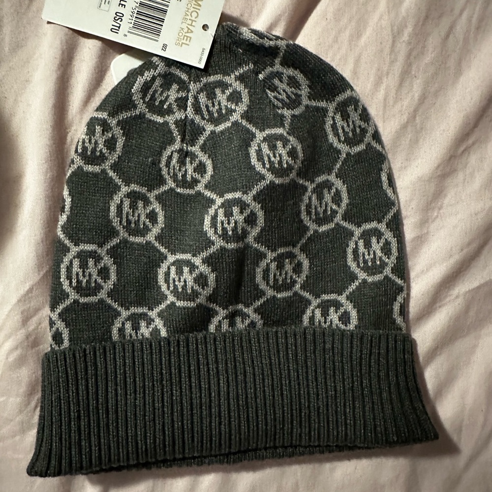 Michael Kors Gray and White Knit Hat
